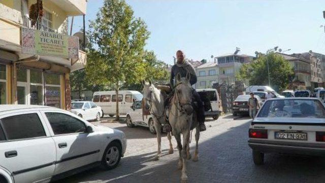 İsveç'ten Atlarla Kudüs'e Yolculuk Yapan Mühendis Adıyaman'da