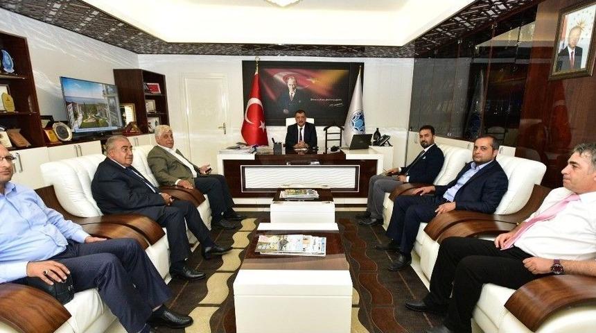 G&uuml;rkan&rsquo;dan Erbakan&rsquo;a &Ouml;vg&uuml;