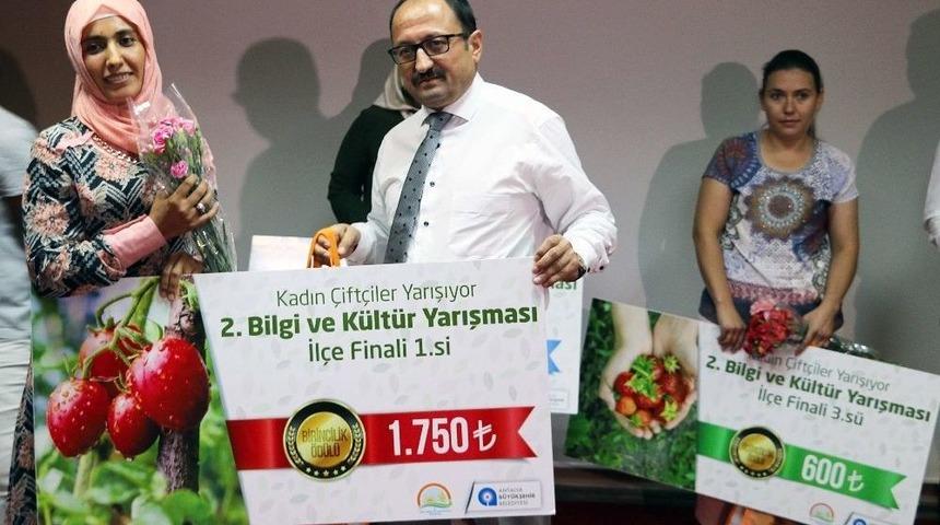 Aksulu Kadın &Ccedil;ift&ccedil;iler Yarıştı