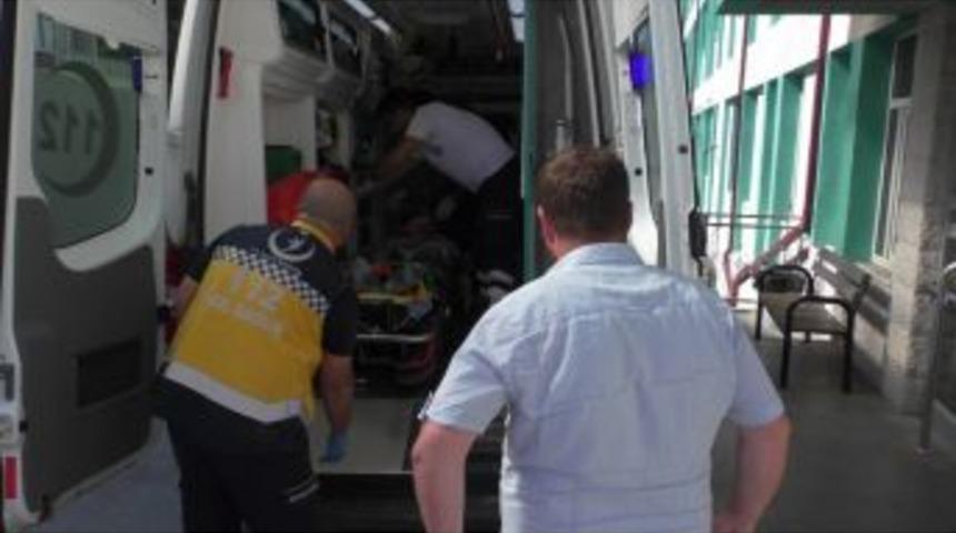 İnşaatta Havalandırma Boşluğuna D&uuml;şen Usta Yaralandı