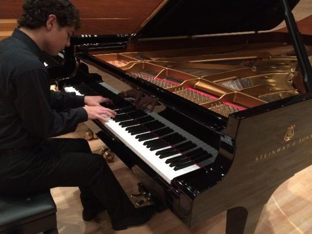 M&uuml;zik Dehası Asaad, Vatandaşlık İstiyor