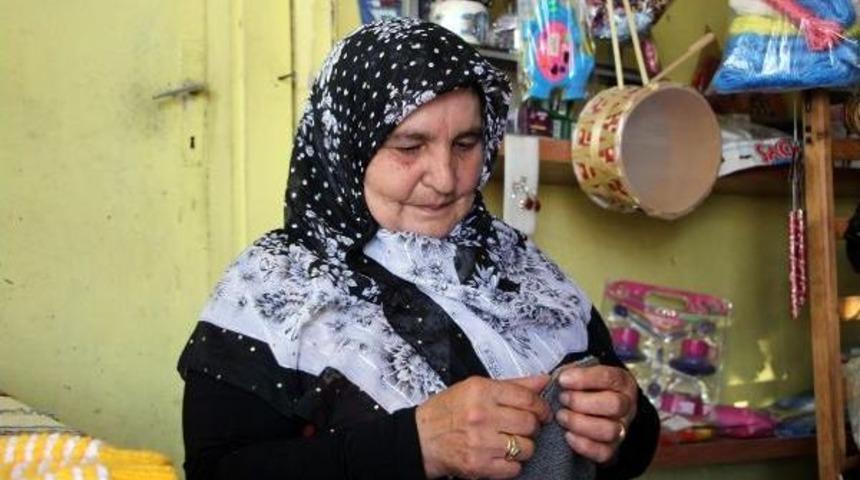 Mahallenin Esnaf Teyzesi, Kanser Eşine Bakıyor