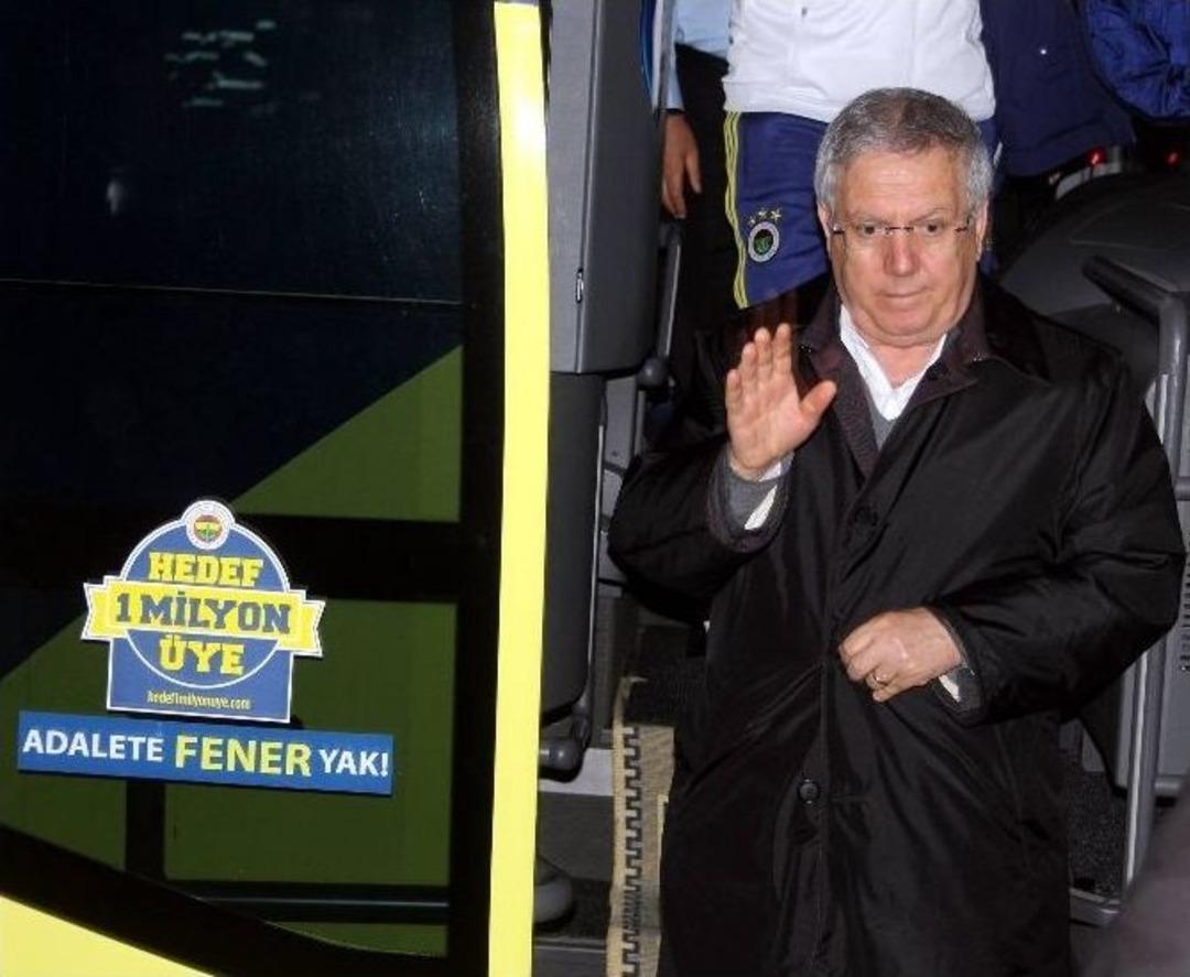 Aziz Yıldırım Fenerbah&ccedil;e Kafilesini Yalnız Bırakmadı