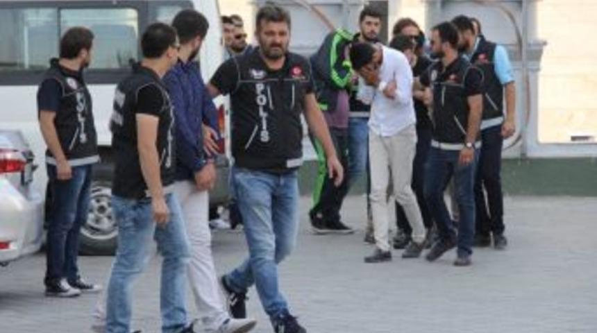 Samsun&rsquo;da Uyuşturucu Ticaretinden 3 Tutuklama, 7 Adli Kontrol