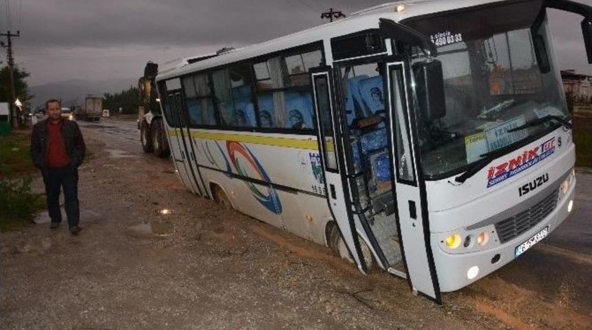 Dolgu Yollar, S&uuml;r&uuml;c&uuml;lere Zor Anlar Yaşattı