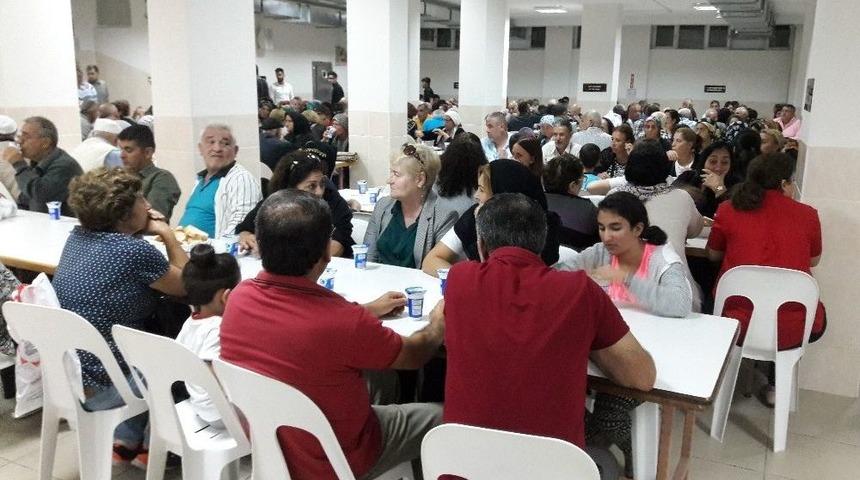 Beşiktaş Belediyesi Alevi Vatandaşları G&ouml;n&uuml;l Sofralarında Bir Araya Getirdi