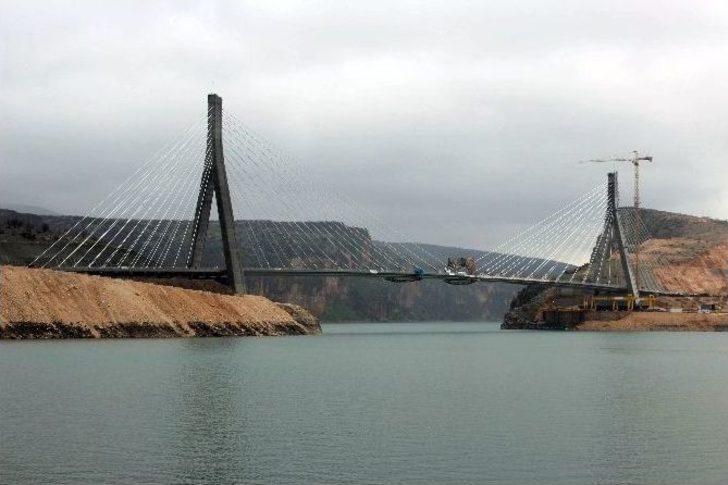 Bakan Elvan, Türkiye’nin 3. Büyük Köprüsünde İnceleme Yaptı G2