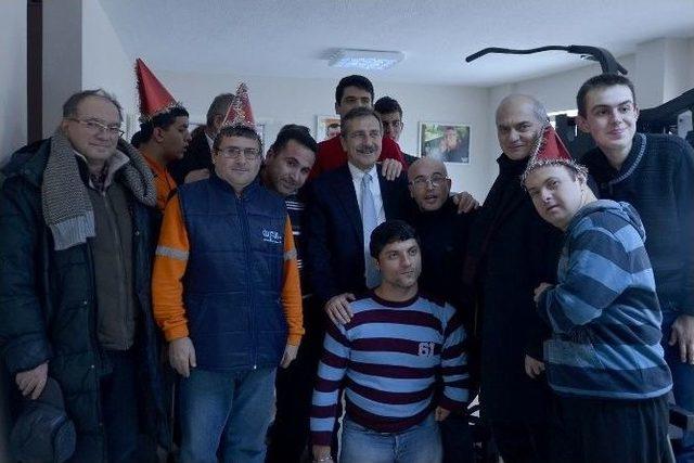 Engelliler Başkan Ata&ccedil; İle Yeni Yılı Kutladı 1