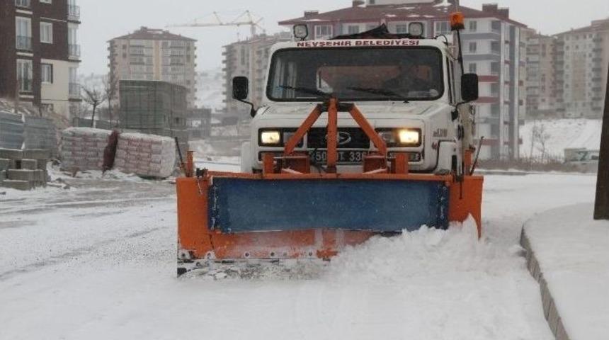 Nevşehir&rsquo;de Kar İle M&uuml;cadele