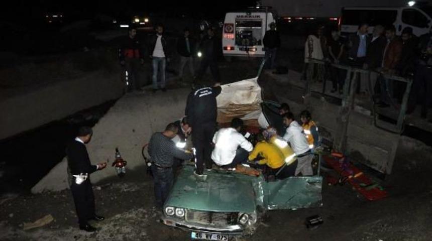 OTOMOBİL KANALA U&Ccedil;TU: 1 &Ouml;L&Uuml;