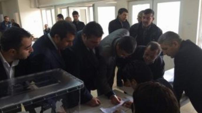 Ak Parti Mucur İlçesi 5. İlçe Kongresini Tamamladı