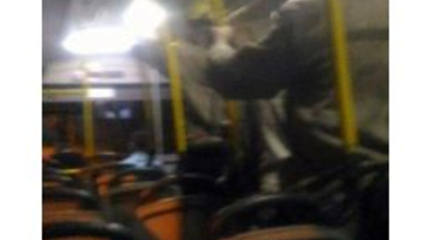 İşten &Ccedil;ıkan Madenciler Koltuklar "kirlenmesin" Diye Ayakta Seyahat Ettiler