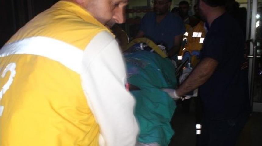 Kazayla At&ouml;lyedeki İş&ccedil;iyi Vurdu