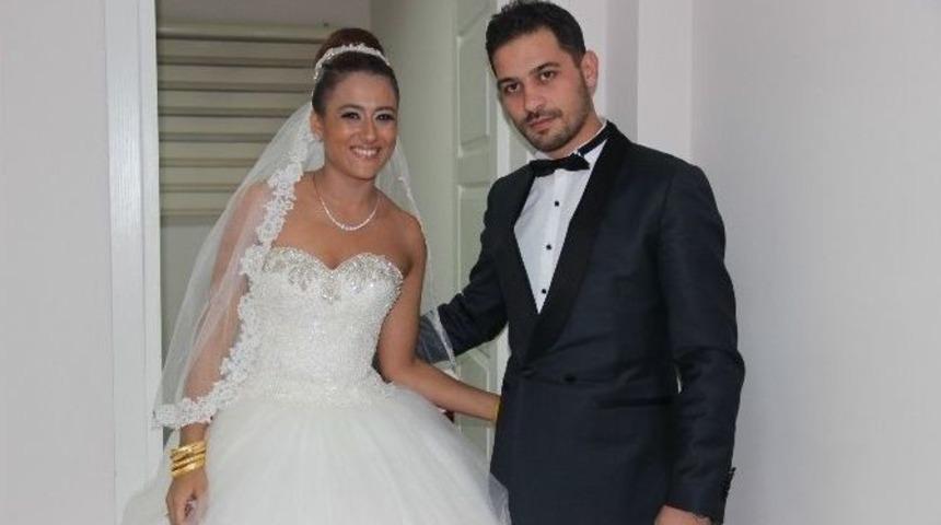 &Ouml;z Ailesinin Mutlu G&uuml;n&uuml;