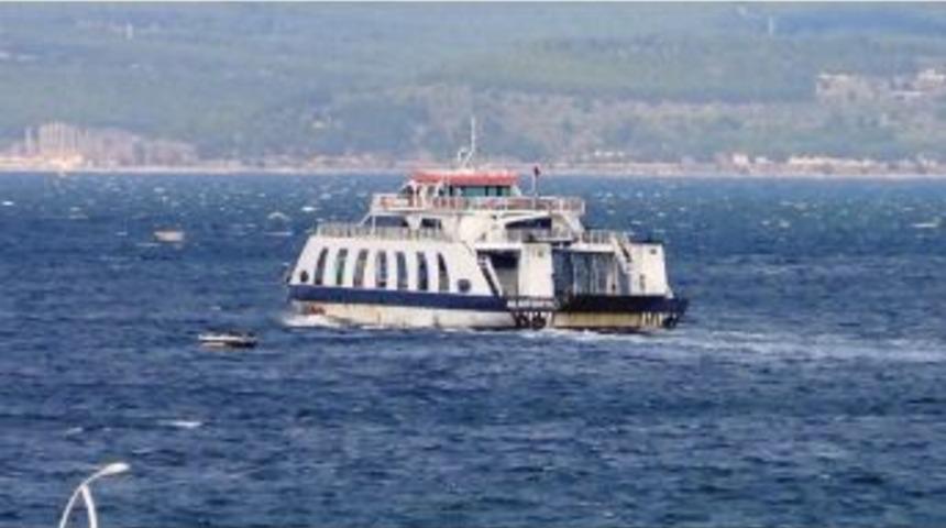 &Ccedil;anakkale&rsquo;de Feribot Seferleri İptal Edildi