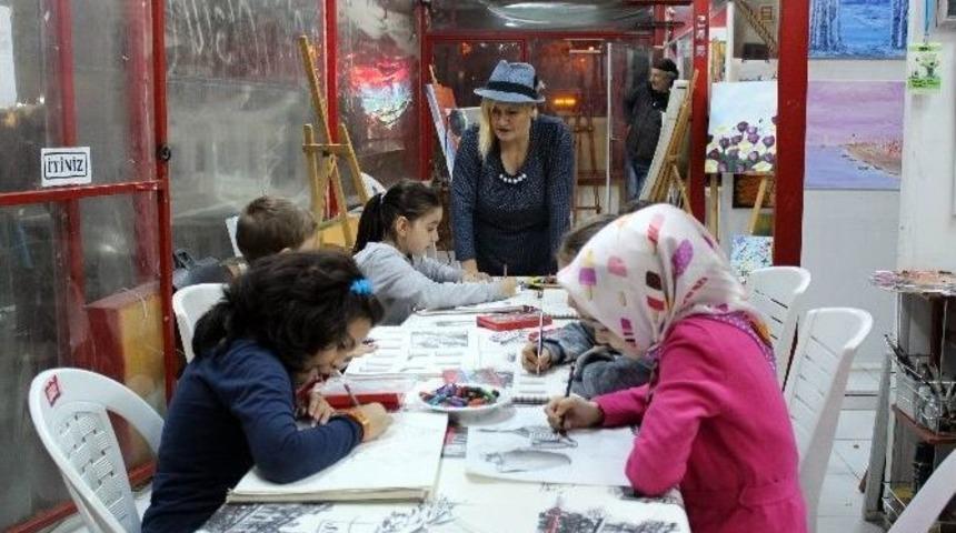 (özel Haber) Mutluluğun Resmini Çiziyorlar