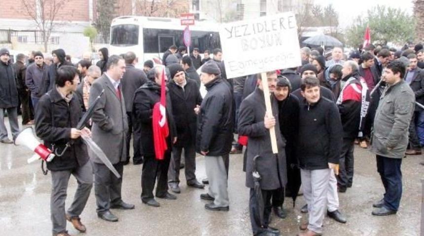 Şanlıurfa'da Yasadışı Dinlemeden G&ouml;zaltına Alınan Polisler Adliyeye Sevk Edildi (2)