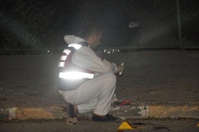 Otomobil &Ouml;nce Motosiklete, Ardından Turist &Ccedil;ifte &Ccedil;arptı: 1 &Ouml;l&uuml;, 2 Yaralı 1