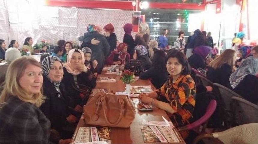 Eğitim Bir-sen Kadınlar Komisyonu &Ouml;ğretmenleri Unutmadı