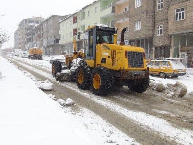 Şemdinli’de Kar Yağışı