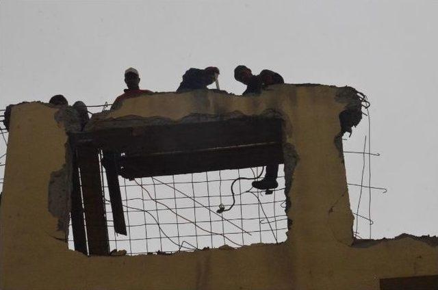 İnşaatta Tehlikeli Çalışma 2