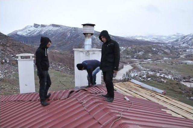 Tunceli’de Kar Yağışı Hayatı Olumsuz Etkilemeye Devam Ediyor