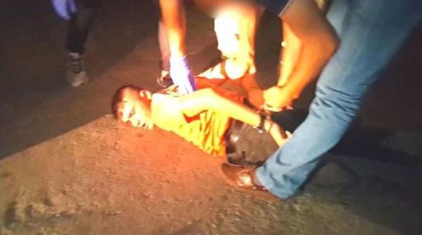 Adana'da 1'i Lise &Ouml;ğrencisi 9 Uyuşturucu Satıcısı Tutuklandı