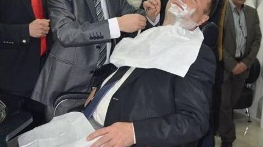 Şehzadeler Kuaf&ouml;r Salonu&rsquo;ndan Basına Jest