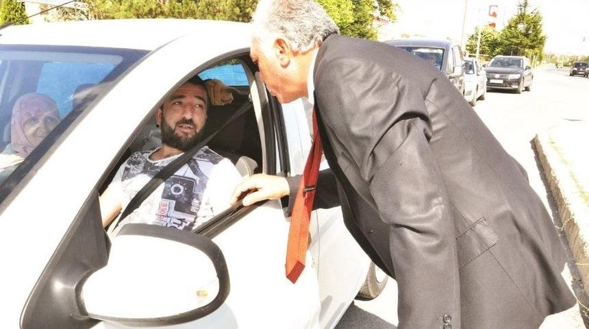 Oda Başkanlarından S&uuml;r&uuml;c&uuml;lere Leblebi İkramı