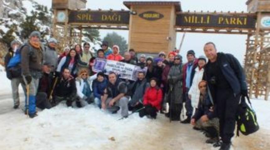 Didim&rsquo;de Doğa Y&uuml;r&uuml;y&uuml;ş&ccedil;&uuml;leri Sarıkamış Şehitlerini Unutmadı