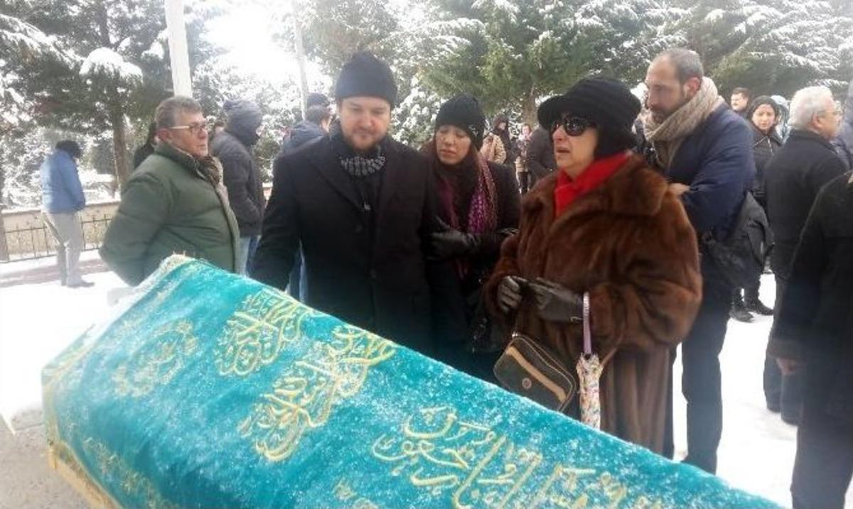 Ayla G&uuml;rses Son Yolculuğuna Uğurlandı