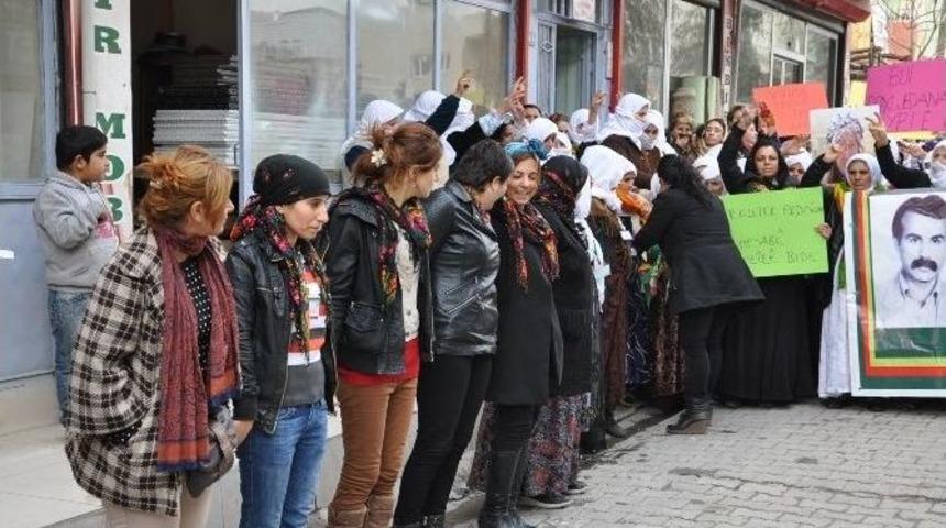 Silopi&rsquo;de Paris&rsquo;te &Ouml;ld&uuml;r&uuml;len Kadınlar İ&ccedil;in Y&uuml;r&uuml;y&uuml;ş D&uuml;zenlendi