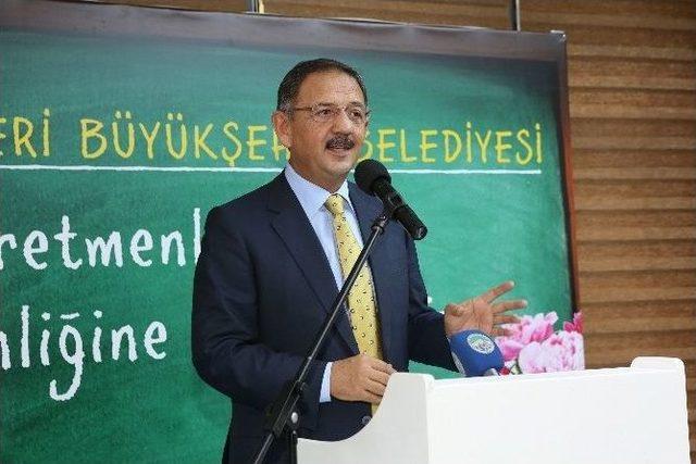 Kayseri Büyükşehir Belediyesi Başkanı Mehmet Özhaseki: