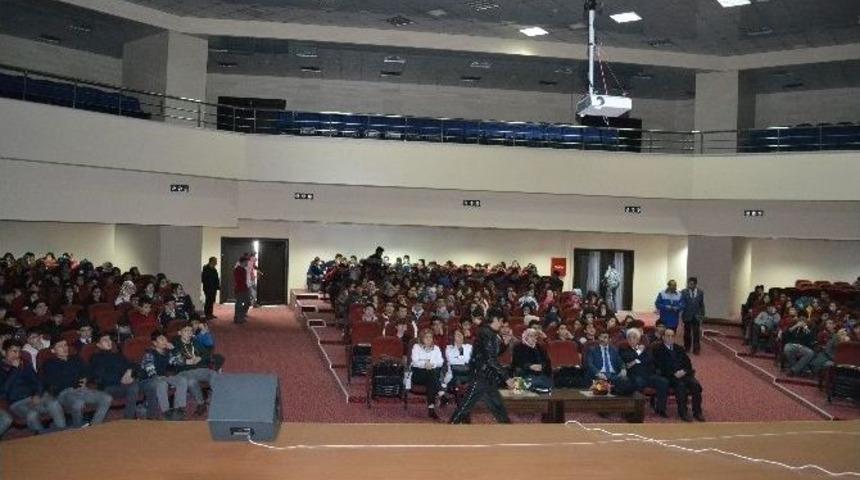 Erzurum&rsquo;da &ldquo;bilin&ccedil;li Medya Kullanımı&rdquo; Semineri