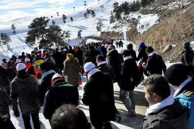 Rektör Prof. Dr. Korkmaz Ve Ailesi, Sarıkamış’taki Asırlık Yürüyüşe Katıldı