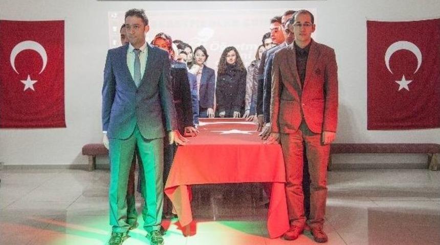 Ahlat&rsquo;ta &Ouml;ğretmenler G&uuml;n&uuml; Kutlandı