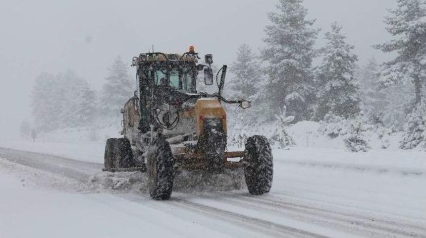Kastamonu&rsquo;da 839 K&ouml;y Yolu Ulaşıma Kapalı