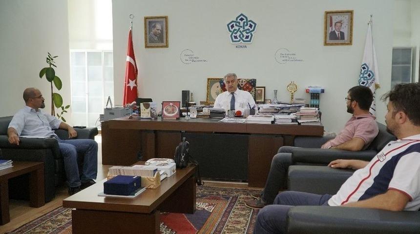 Rekt&ouml;r Şeker&rsquo;den A&ccedil;ık&ouml;ğretim&rsquo;e &Ouml;vg&uuml; Dolu S&ouml;zler