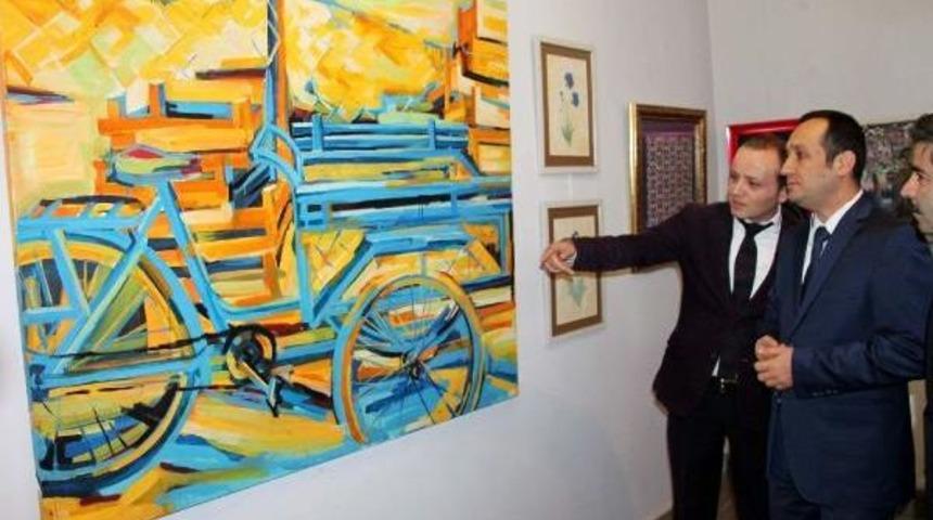 VALİ YARDIMCISI, SERGİDE &Ouml;ĞRETMENLERİN YALNIZ BIRAKILMASINI ELEŞTİRDİ