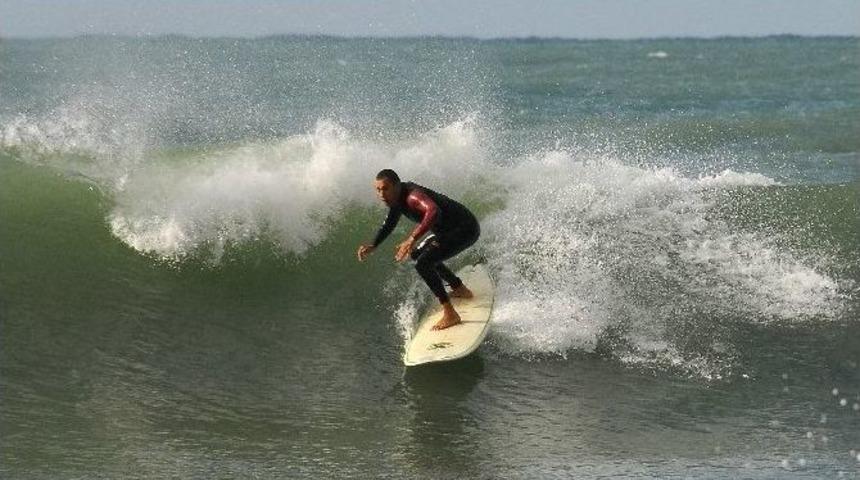 Kış Ortasında S&ouml;rf Keyfi