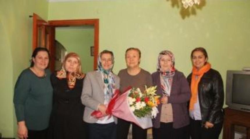 Mhp&rsquo;den Emekli &Ouml;ğretmenlere Ziyaret