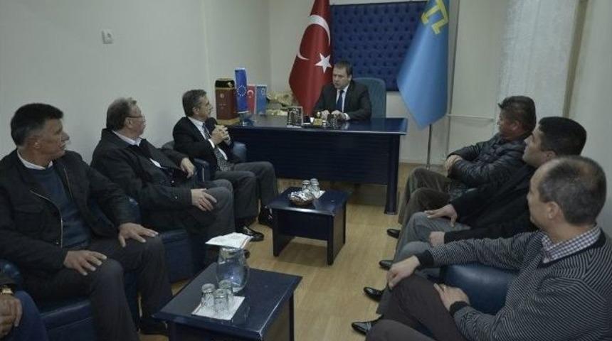Başkan Ataç Kırım Derneği’ni Ziyaret Etti