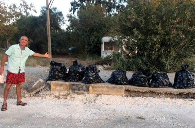 Türkiye Sevdalısı Fransız Çift Plajda Temizlik Yaptı