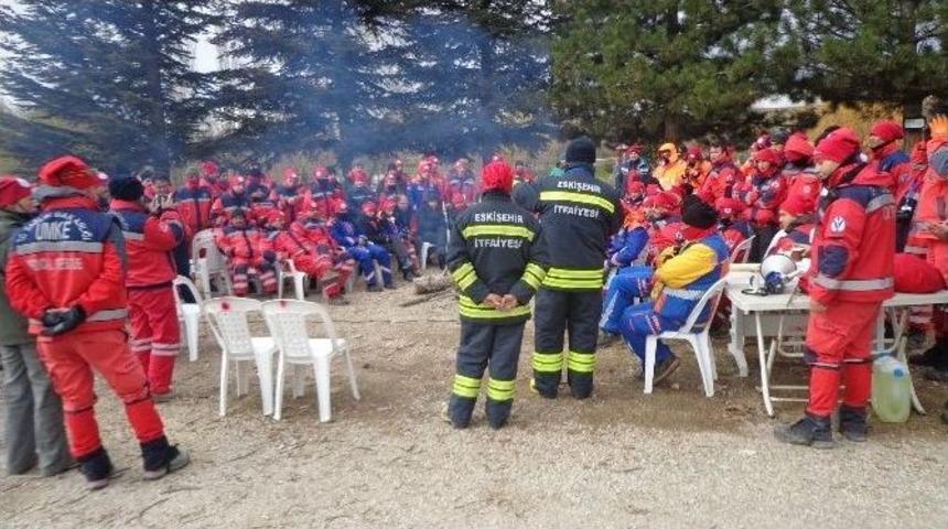 Eskişehir İtfaiyesinden Kurtarma Ekiplerine Yangın Eğitimi