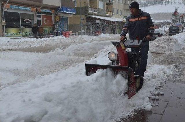 Bozüyük Belediyesi’ne Yeni Kar Temizleme Makinesi