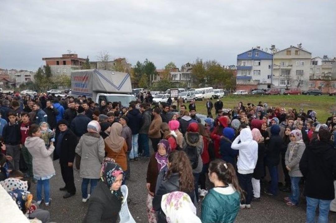 Kazada &Ouml;len 3 Gen&ccedil; Toprağa Verildi