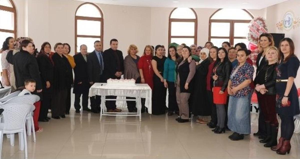 Tekke Mahalleli Hanımlardan Başkan Bakıcı&rsquo;ya B&uuml;y&uuml;k Jest