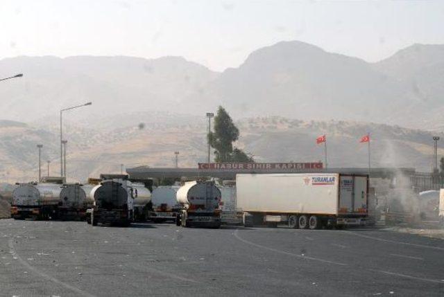 Habur'da Hem Tatbikat, Hem Ticaret Devam Ediyor