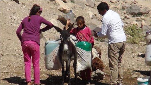 Kars'ın Susuz Köyünde Zorlu Yaşam