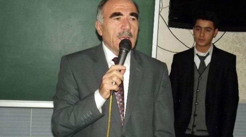 &Ouml;ğretmenler G&uuml;n&uuml;&rsquo;nde Emekli Oldu